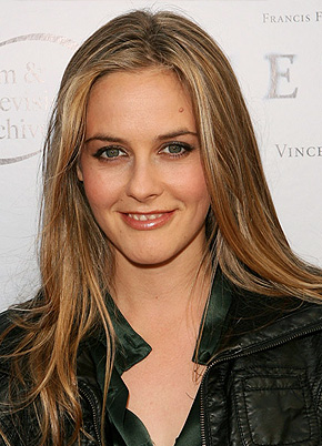 1250011481_alicia_silverstone_290x402