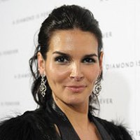 1250017730angie_harmon_290x206