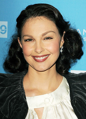 1251225371_ashley_judd_290x402