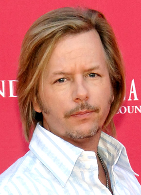 1251225984_david_spade_290x402