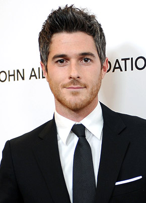 1299787377_dave annable 402