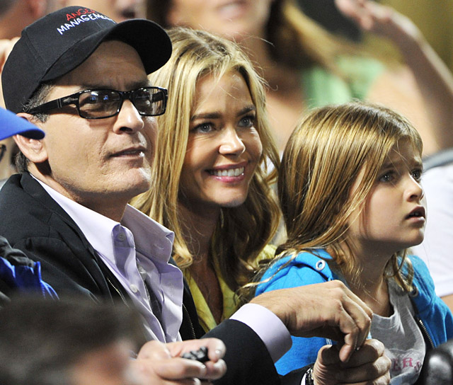 1340760052_1 charliesheen deniserichards 640