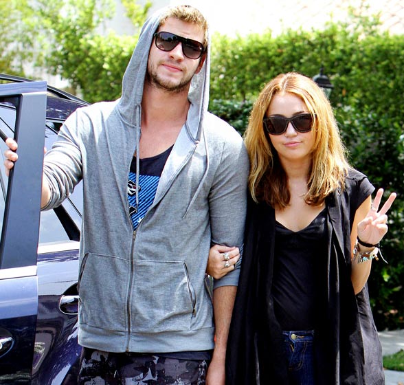 1341956312_miley cyrus liam hemsworth lg05