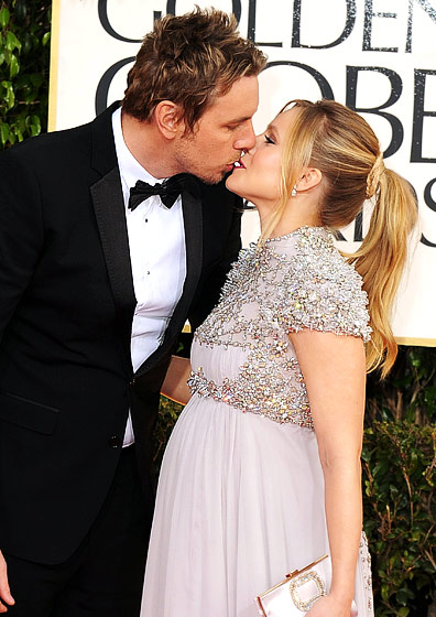 1358198453_dax shepard kristen bell 560