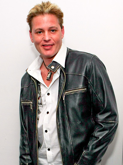 1365555350_97607739_corey haim