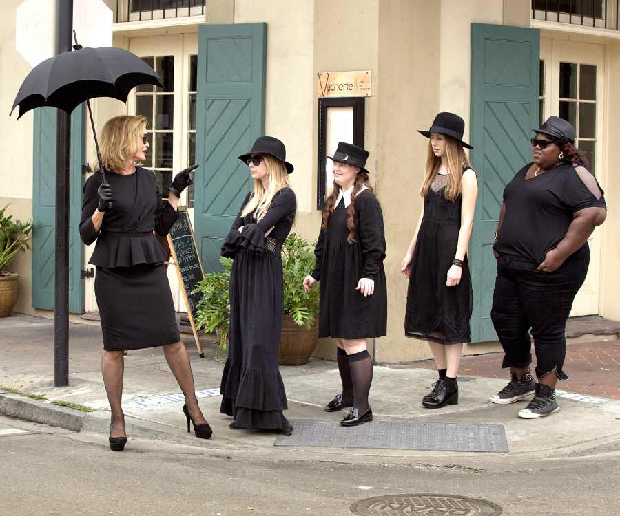 1381330126_american horror story coven zoom