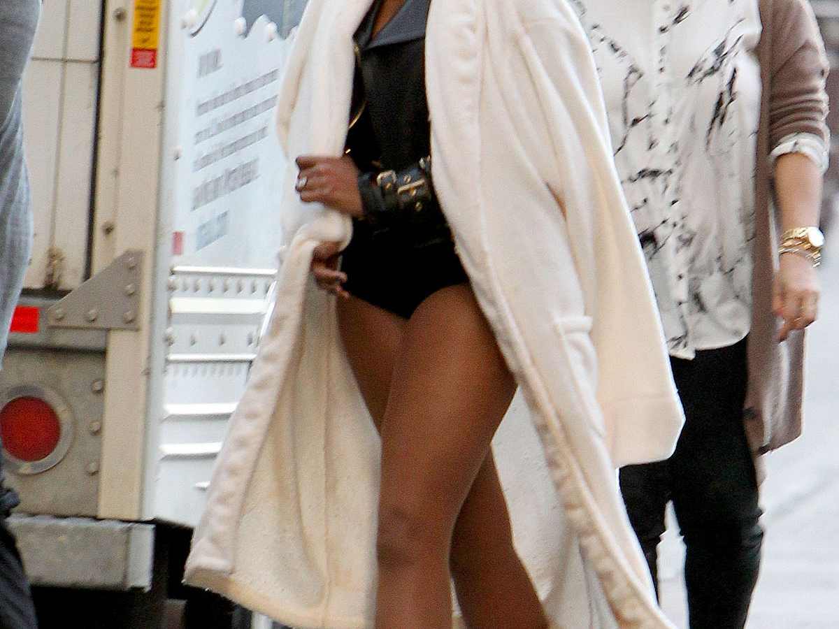 Jennifer Hudson shooting a music video on Dec 16