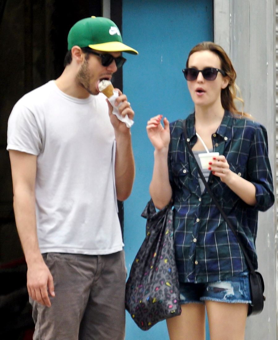 1403898014_adam brody leighton meester zoom