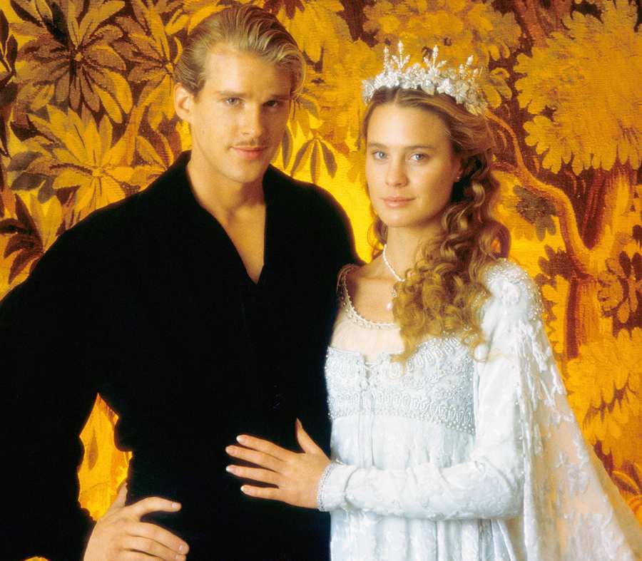 1429175306_msdprbr_ec001_h_cary elwes robin wright the princess bride zoom