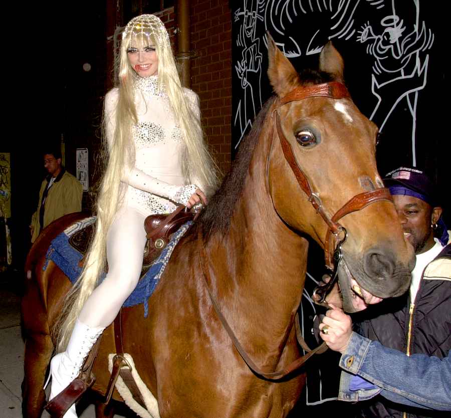 heidi-klum-halloween-horse