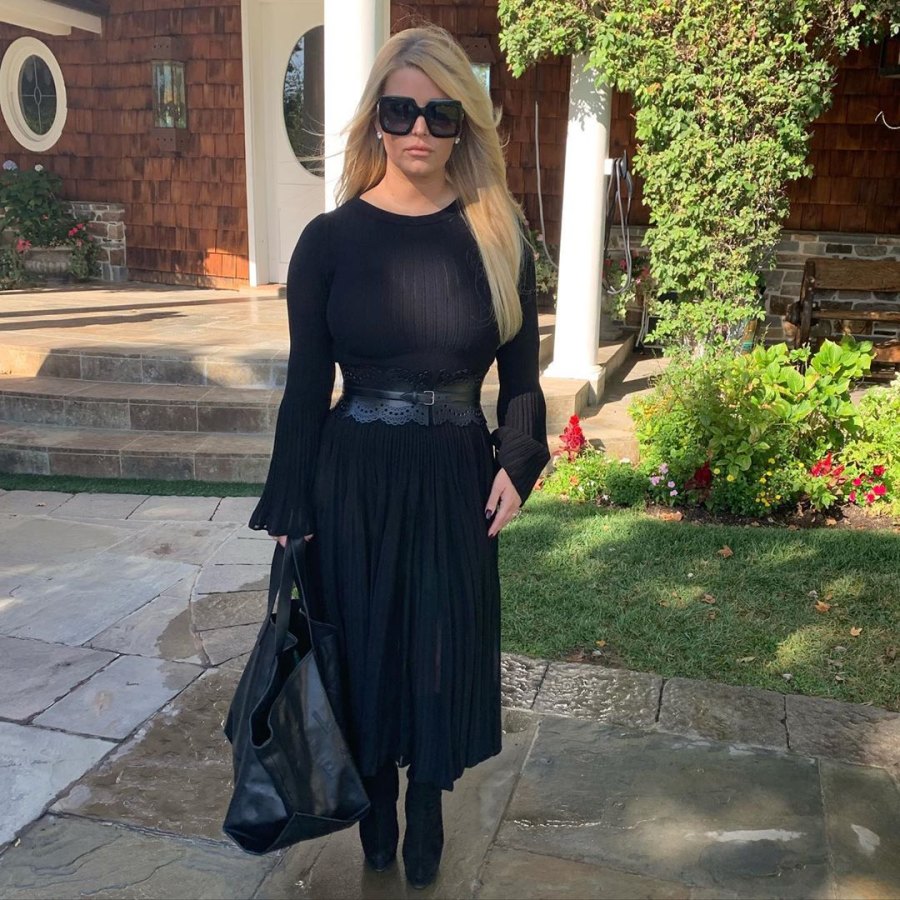 Jessica Simpson’s Body Evolution 2019 Long Black Dress