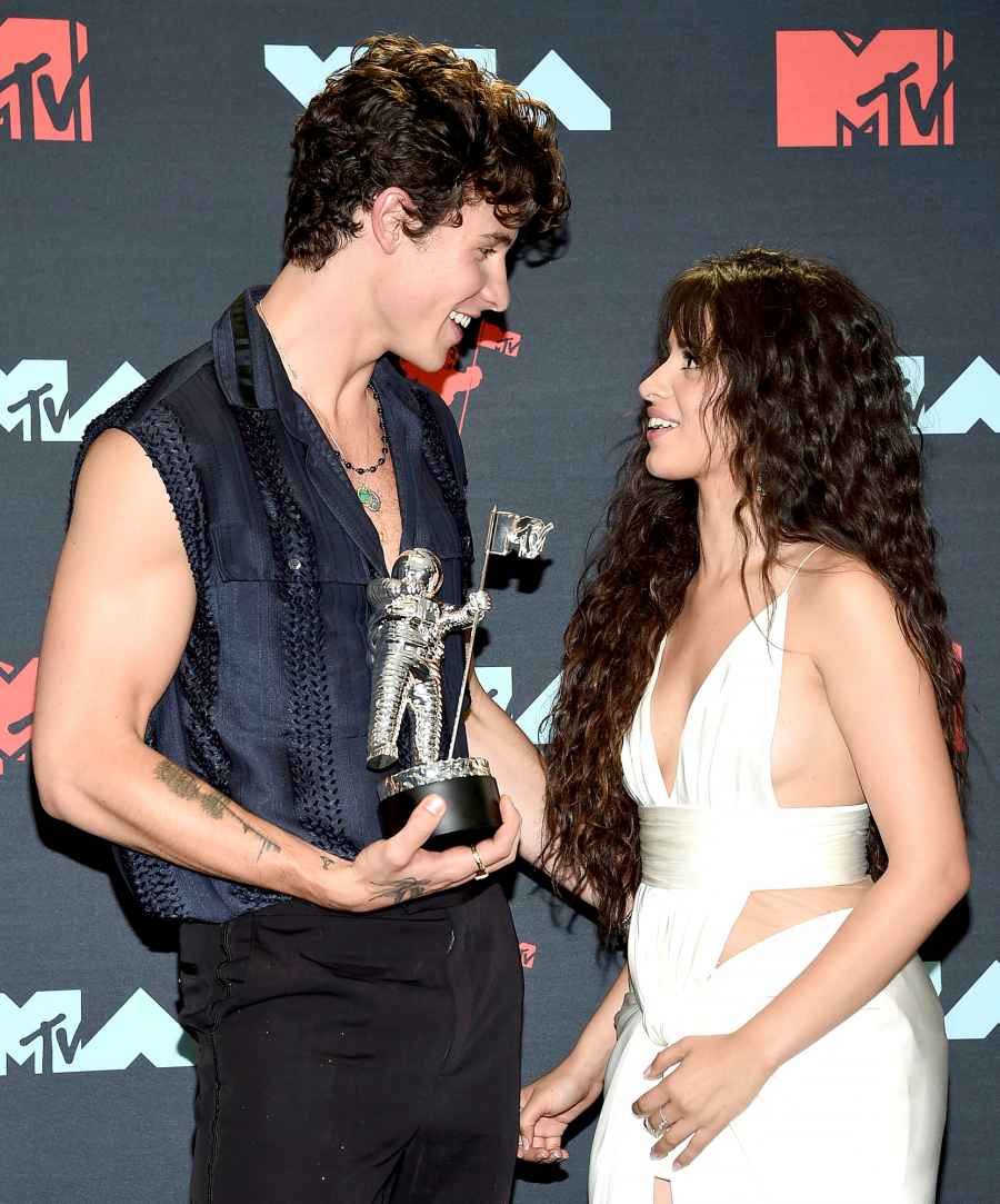 Shawn-Mendes,-Camila-Cabello-relationship-timeline-1