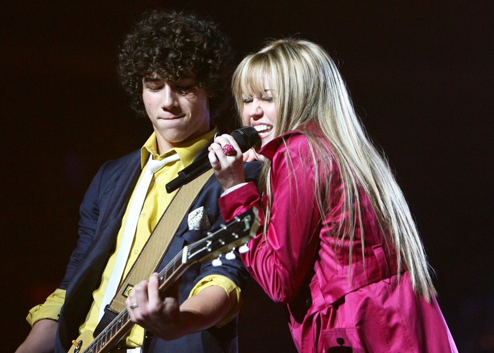 Nick Jonas and Miley Cyrus Performing in 2007 Miley Cyrus Explains Why She Just Followed Ex Nick Jonas on Instagram