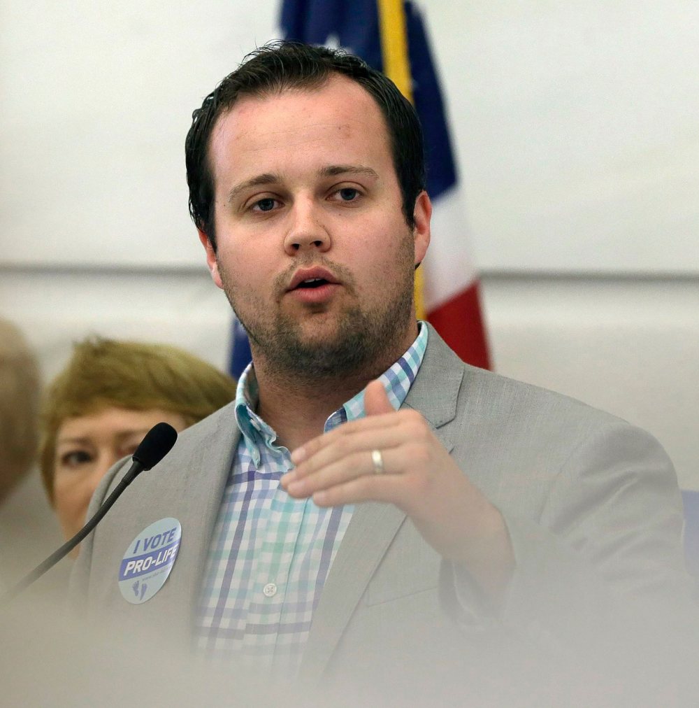Josh Duggar of 19 Kids and Counting Paid Nearly $1,000 for Ashley Madison Accounts: Report