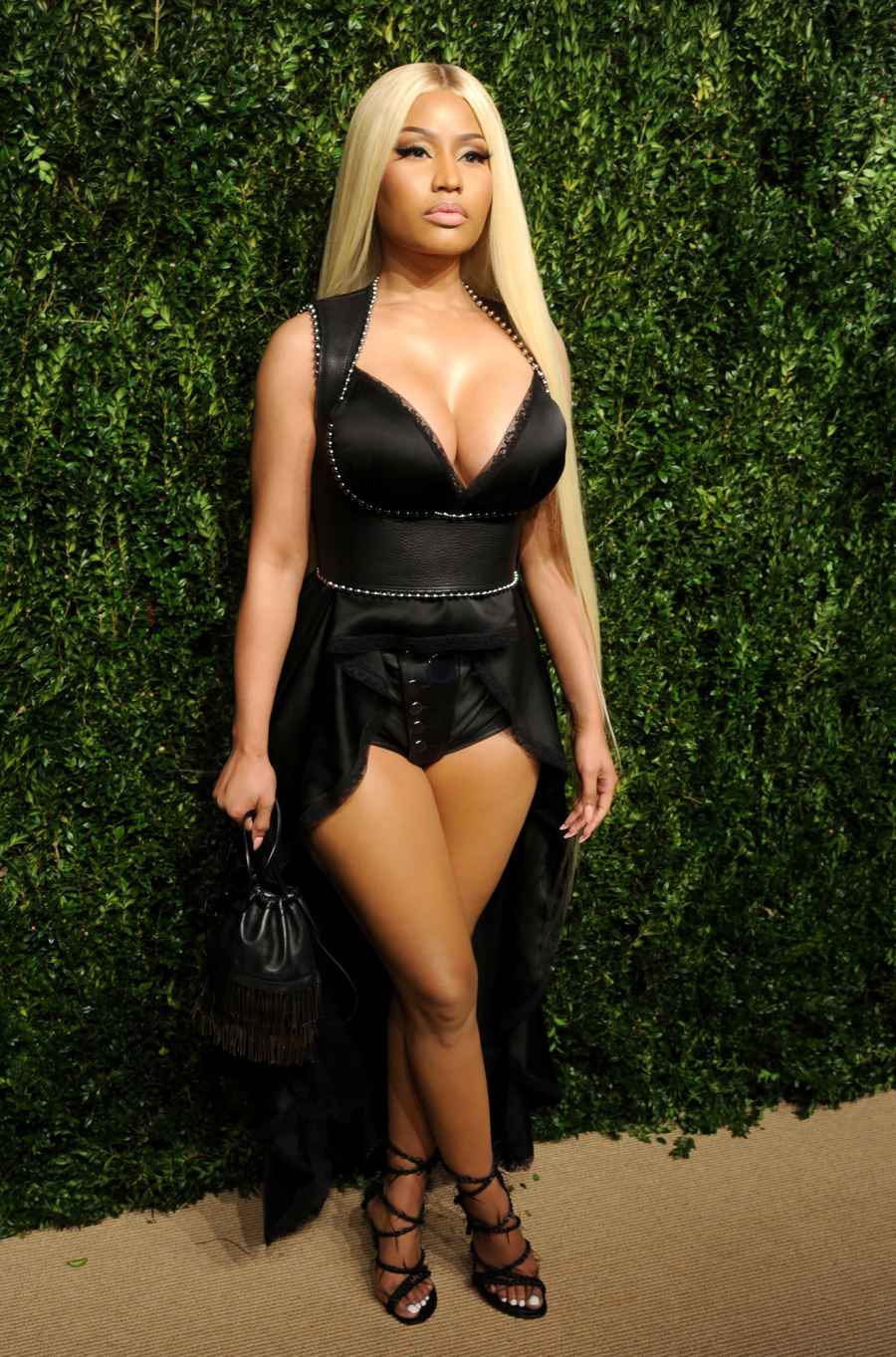 Stars Without Pants: See Which Celebs Are Showing Off Their Legs in Pantless Outfits- Nicki Minaj at the Vogue Fashion Fund Gala
