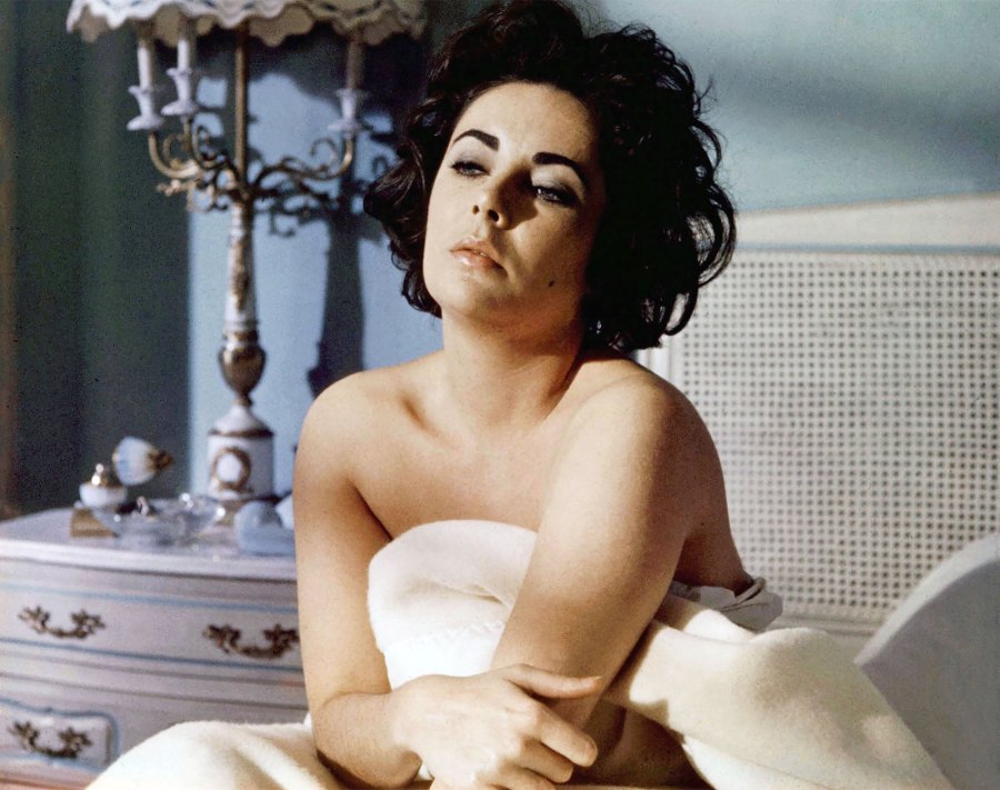 Celebrities-Who-Have-Been-Married-Three-Times-or-More-Elizabeth-Taylor-1960