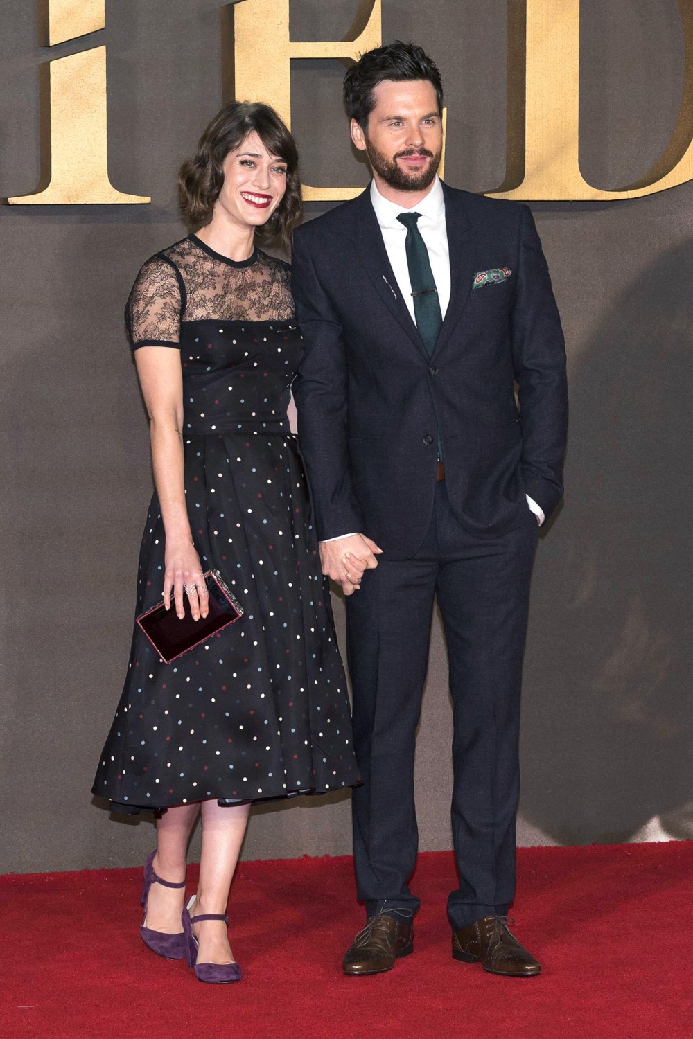 Lizzy Caplan and Tom Riley s Relationship Timeline- Inside Their Low-Key Romance-185
