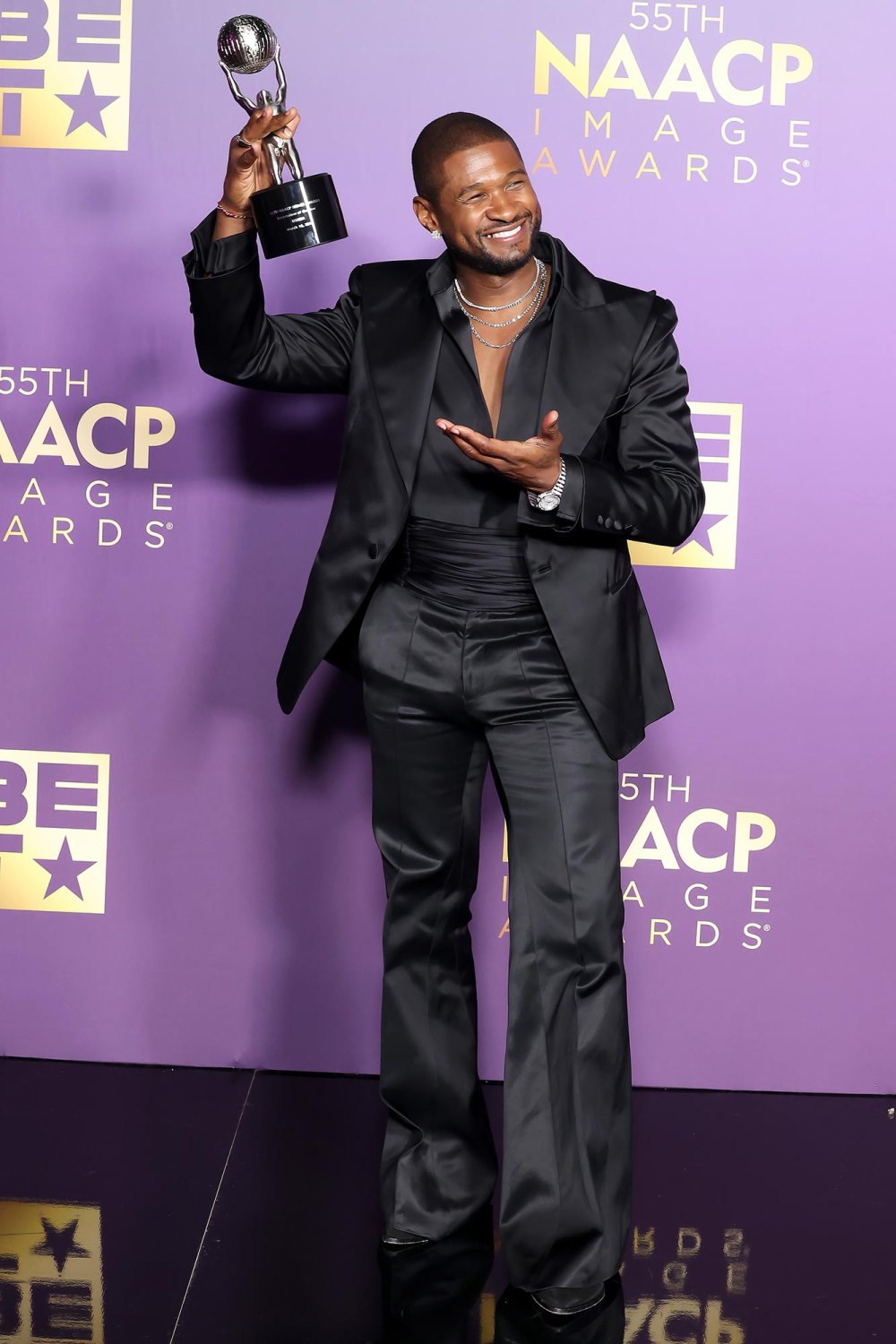 Usher Hot Pics NAACP Image Awards 2024