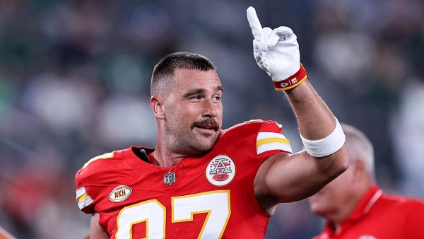 Travis Kelce Signs New Contract With Chiefs Becomes Highest Paid Tight End in NFL 360
