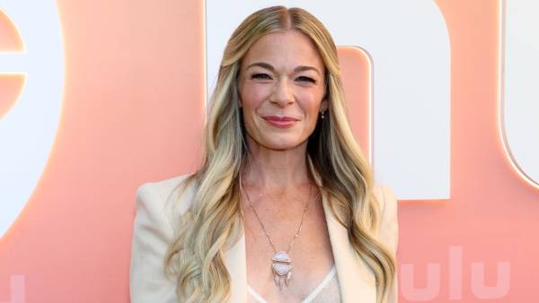 LeAnn Rimes Claps Back at Haters Calling Her Viral Deep Jaw Release Video Fake Im Not Meryl Streep