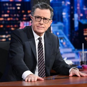 3214672_1039-Stephen-Colbert-Gets-Emotional-During-The-Late-Show-Series-Finale.jpg