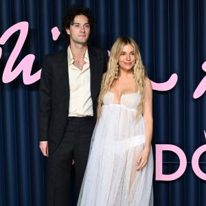 GettyImages-2249408179-sienna-miller-oli-green