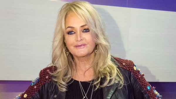 Singer Bonnie Tyler Is Recuperating After an Emergency Intestinal Surgery in Portugal