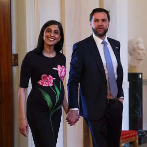 GettyImages-2274822286-jd-vance-usha-vance-family-photos