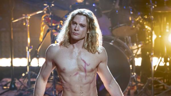 Sam Reid Is Us' Guy We Googled Shirtless This Week