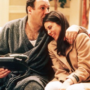 TSDSOPR_HO031-james-gandolfini-jamie-lynn-sigler