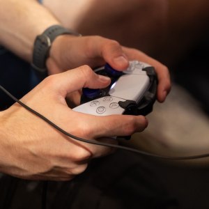 GettyImages-2167789295 Researchers Turned Video Game Into Tool to Help Teens Manage Anxiety