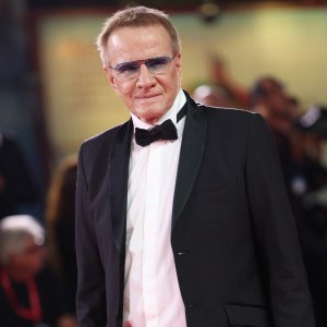 GettyImages-2169768775 Christopher Lambert 69 Has Medical Issue at Convention