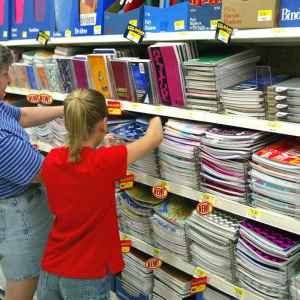 GettyImages-2217847 Teacher back-to-school gifts educators actually use