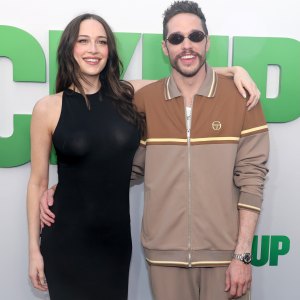 Elsie Hewitt Shouts Out 'Baby Daddy' Pete Davidson for Getting Her Tickets to Olivia Dean's Concert