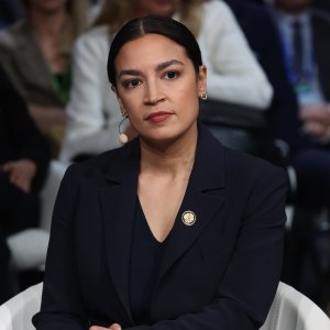 GettyImages-2261495061aoccostoffreezingeggs.jpg