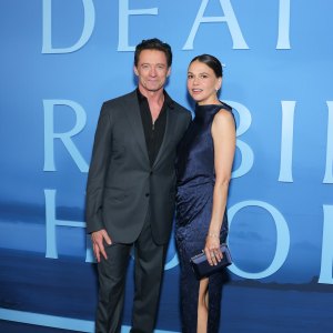 Hugh Jackman Performs ‘Greatest Showman’ Duet With Girlfriend Sutton Foster During Her Idaho Concert