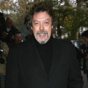 Tim-Curry-GettyImages-72651285