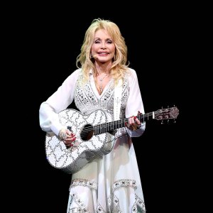 Dolly-Parton-GettyImages-468581419