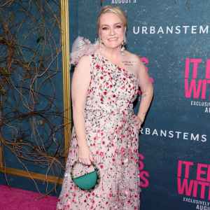 GettyImages-2165613325-colleen-hoover