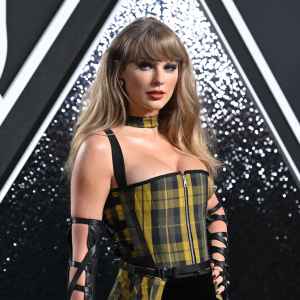 GettyImages-2171410935-Taylor-Swifts-Patient-Zero-Cover-Attracts-Photoshop-Claims.jpg
