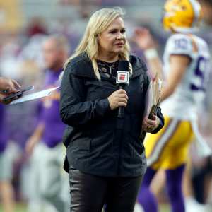 ESPNs Holly Rowe Mourns Death of Mother Amid Arch Manning Controversy