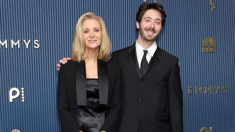 Lisa-Kudrow-and-Son-Julian-2026-Emmys-GettyImages-2295296865