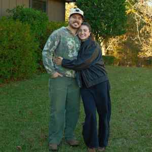 SnapInsta-Duck-Dynastys-Bella-Robertson-Welcomes-Rainbow-Baby-Girl.jpg