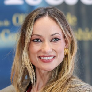 PARIS, FRANCE - SEPTEMBER 14: Olivia Wilde attends the "The Invite" Paris Premiere on September 14, 2026 in Paris, France. (Photo by Stephane Cardinale - Corbis/Corbis via Getty Images)