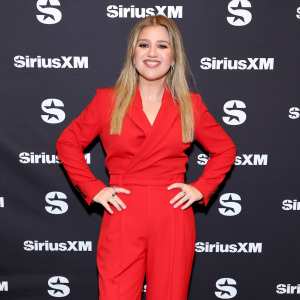 GettyImages-1782248868-Kelly-Clarkson-Fires-Back-at-Brooklyn-Store.jpg
