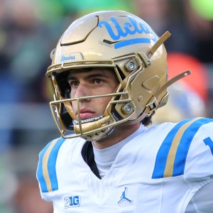 Promo Ty Dieffenbach Old TikTok Video With JoJo Siwa Resurfaces After Being Named UCLA Starting Quarterback