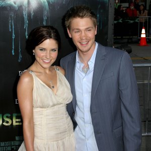 Sophia-Bush-and-Chad-Michael-Murray-GettyImages-52702046.