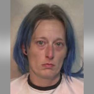 Mom Abandoned Daughter, 4, at Truck Stop in Middle of the Night, Told Police Girl Wasn't Her Child