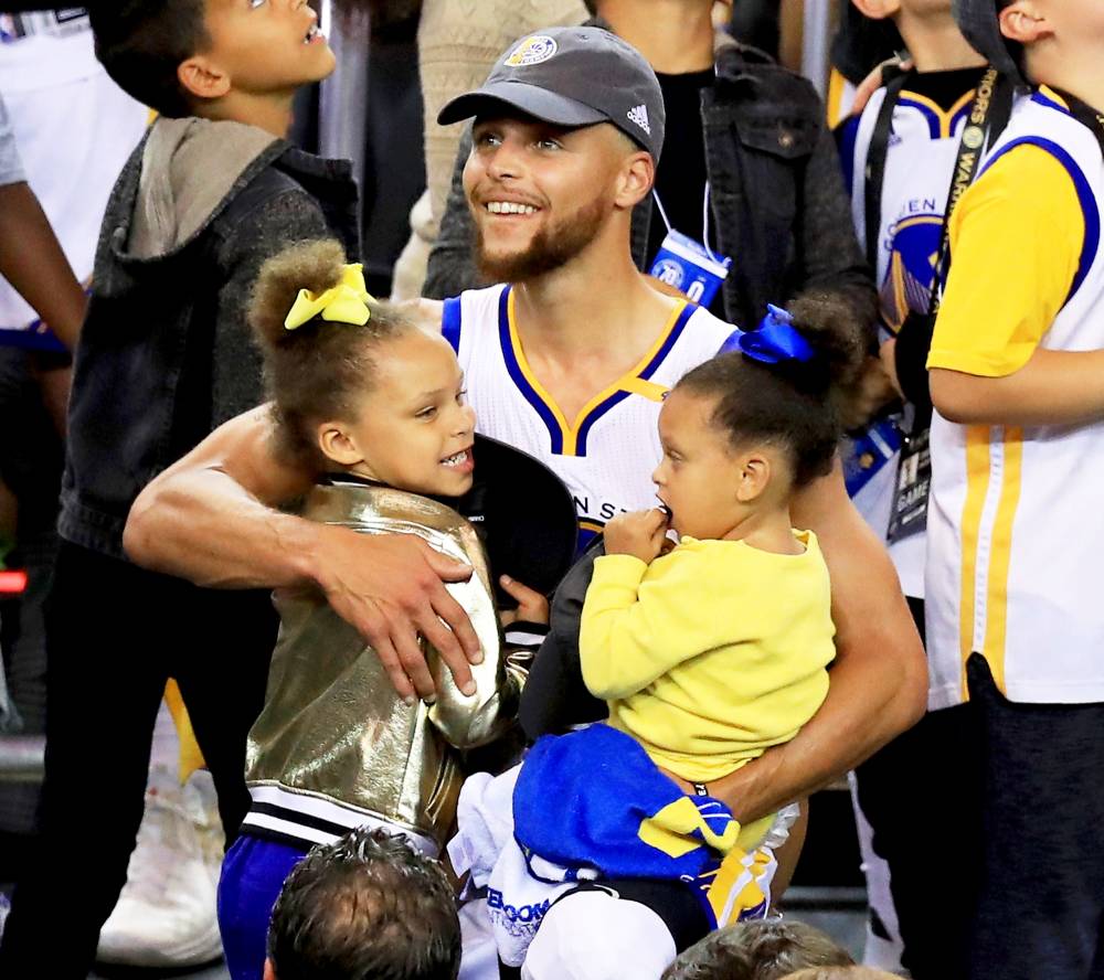 Stephen Curry, Riley and Ryan