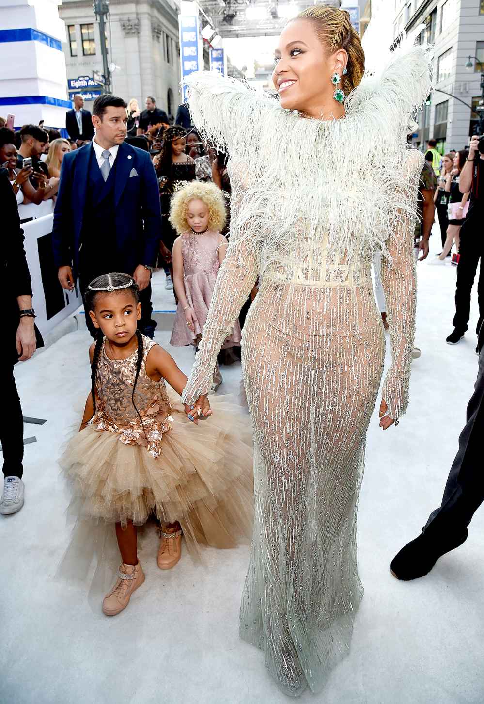 Beyonce and daughter Blue Ivy Carter attend the 2016 MTV Video Music Awards at Madison Square Garden on August 28, 2016 in New York City.